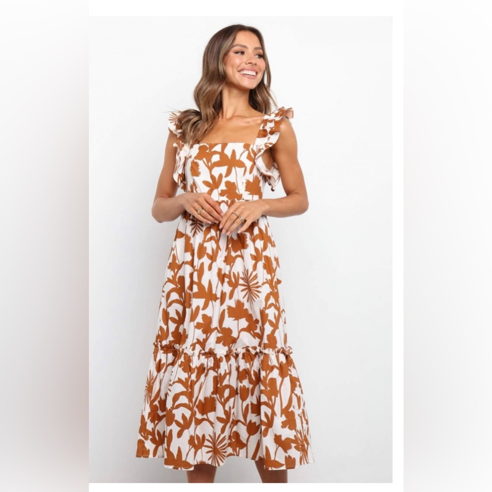 Brown & White Flutter Sleeve Coppertone Dress
